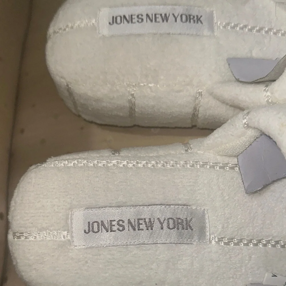 Jones New York White Slippers Soft and Cozy
